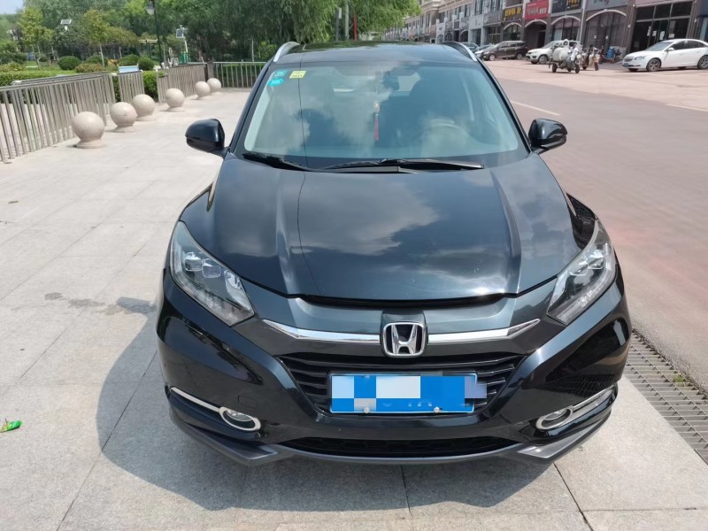 济宁15年本田缤智1