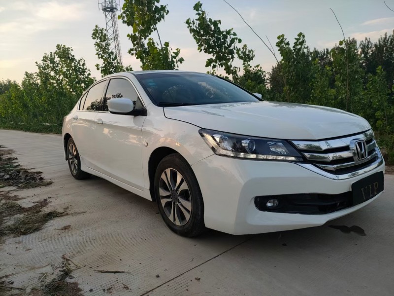 徐州15年本田雅阁2