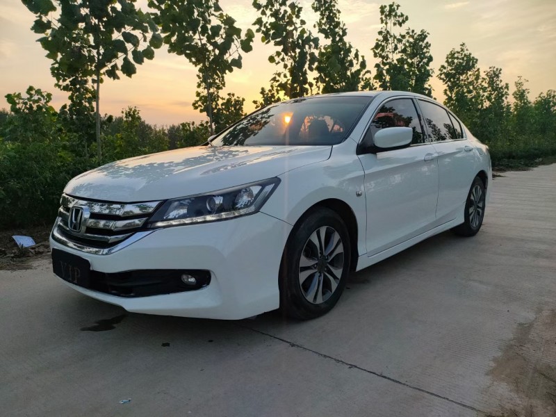 徐州15年本田雅阁3