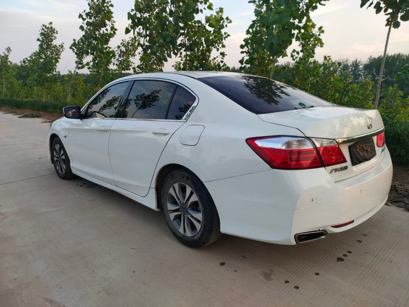 徐州15年本田雅阁8