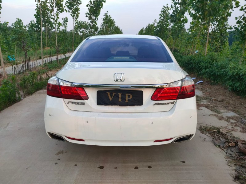 徐州15年本田雅阁9