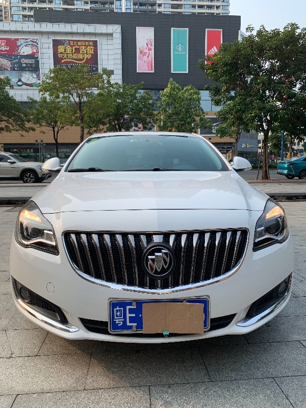 佛山18年别克君威9