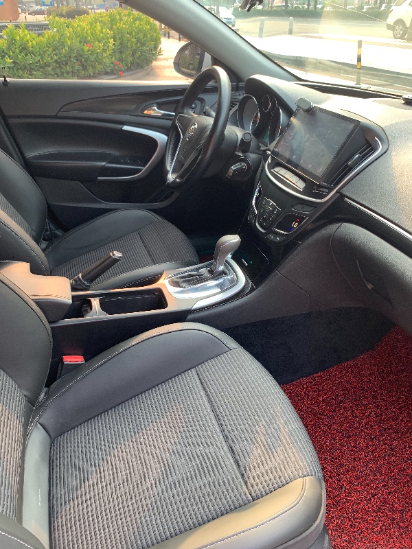 佛山18年别克君威5