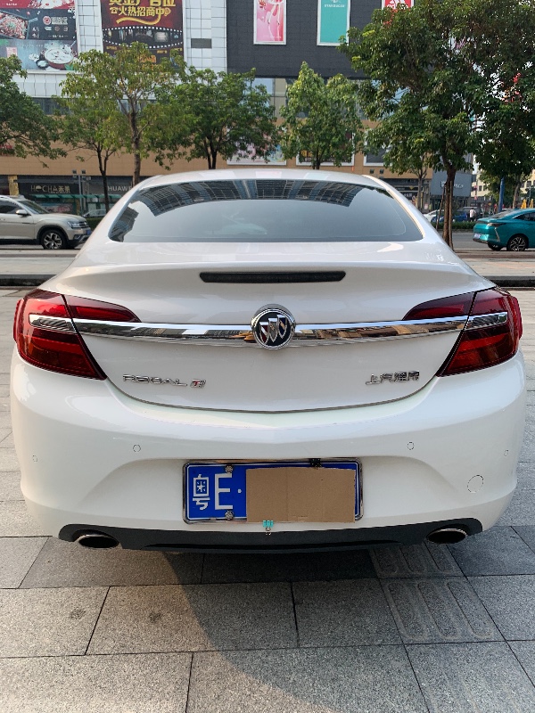 佛山18年别克君威1