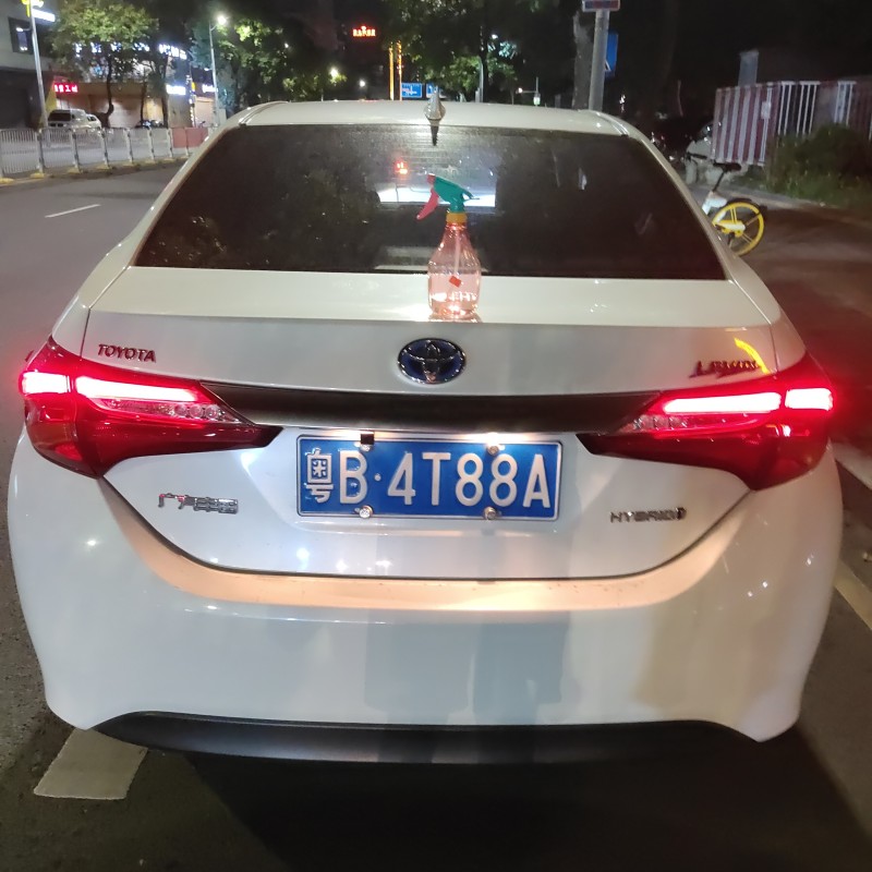 深圳17年丰田雷凌1