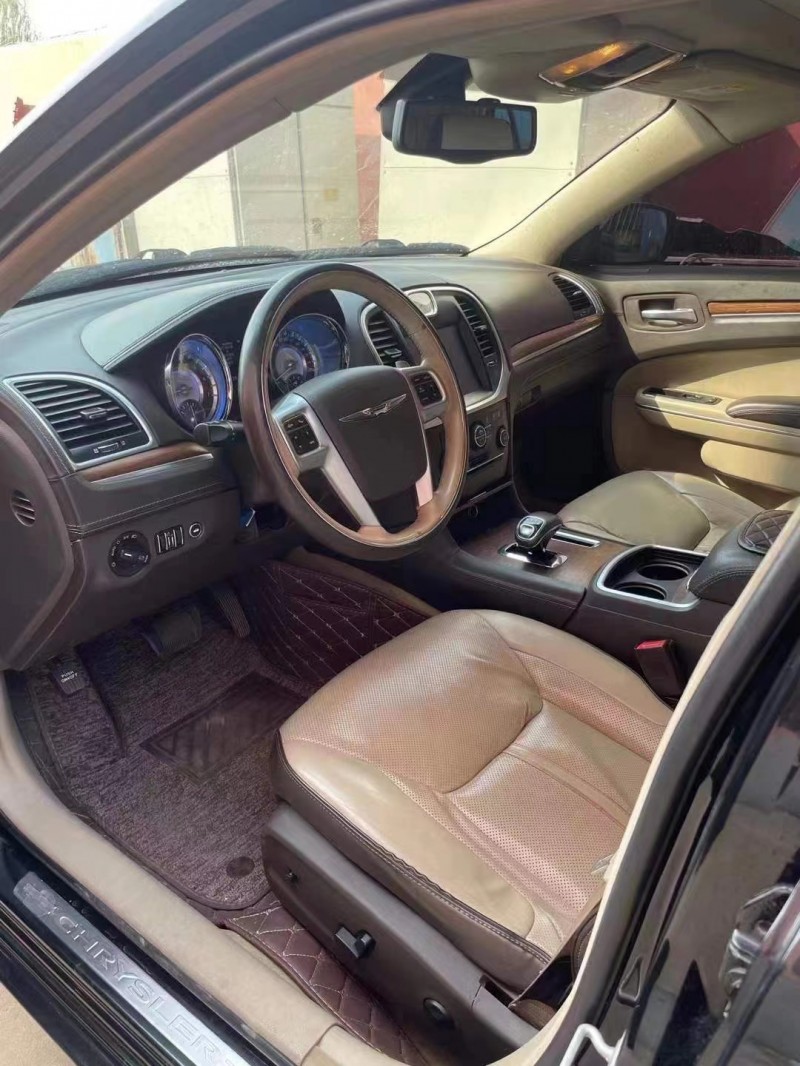 北京13年克萊斯勒300C5