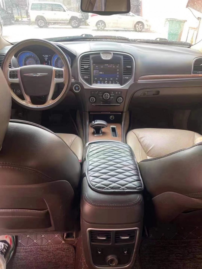 北京13年克萊斯勒300C4