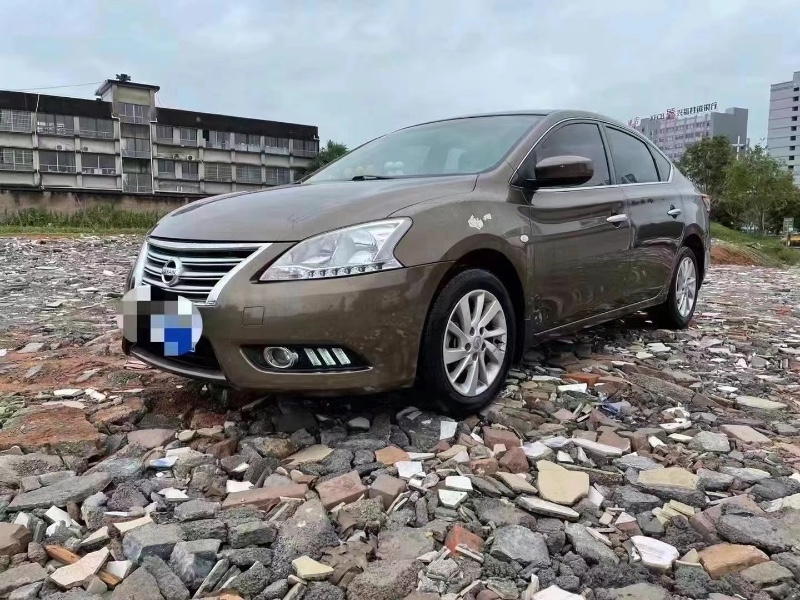 武汉15年日产轩逸2