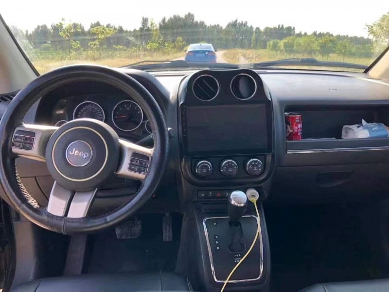 濱州13年Jeep指南者3