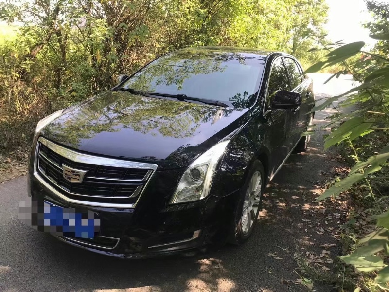 武汉17年凯迪拉克XTS1