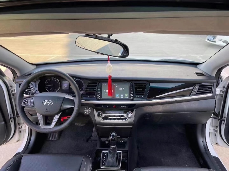 武汉17年现代名图6