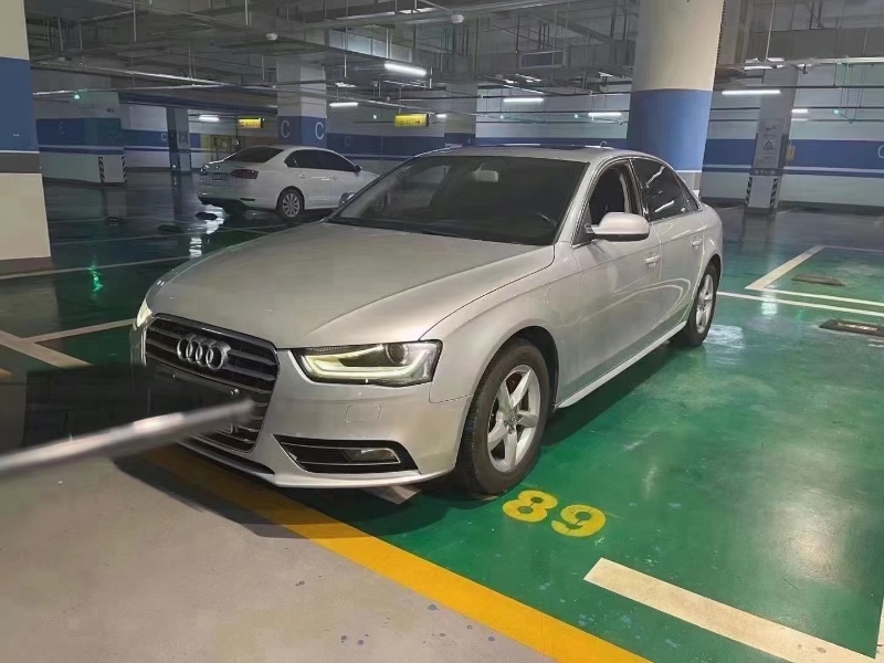 武汉13年奥迪A4L2