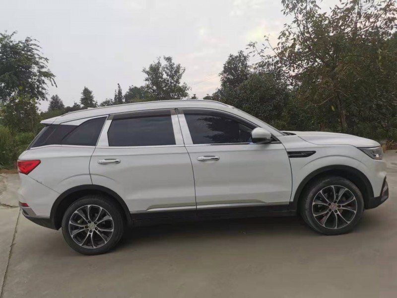 成都18年众泰T5006