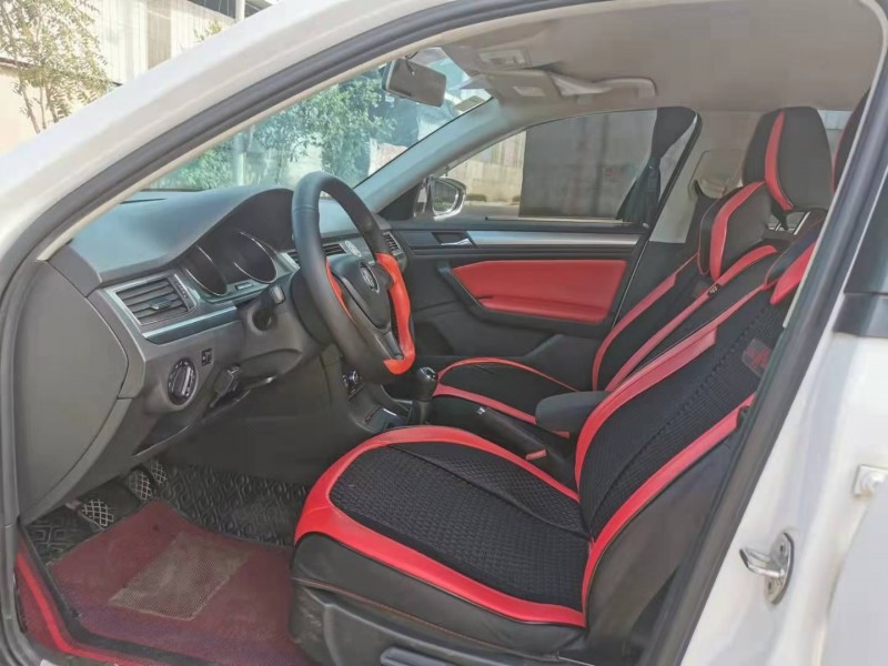 成都17年大众宝来4