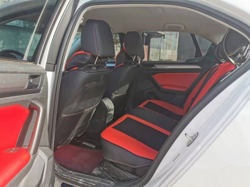 成都17年大众宝来7