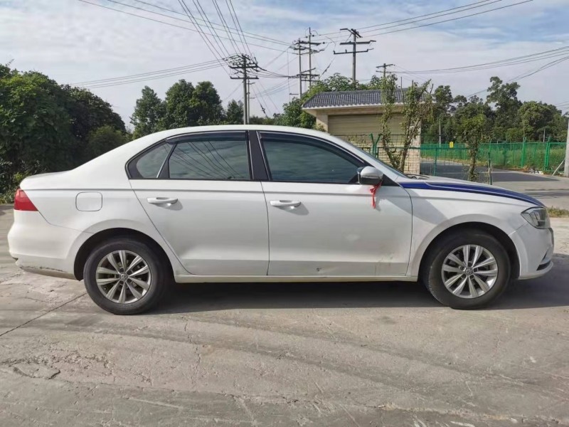 成都17年大众宝来6