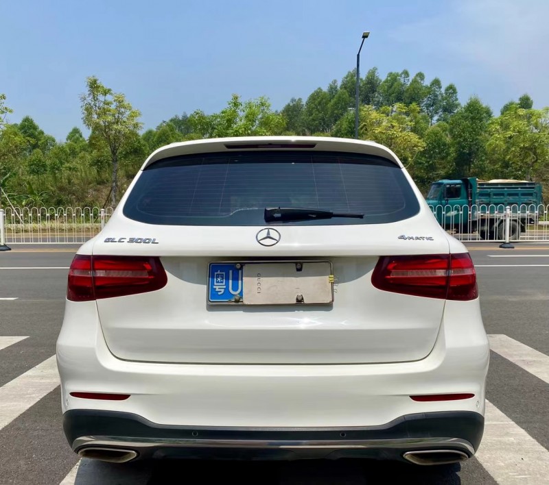 广州17年奔驰GLC8