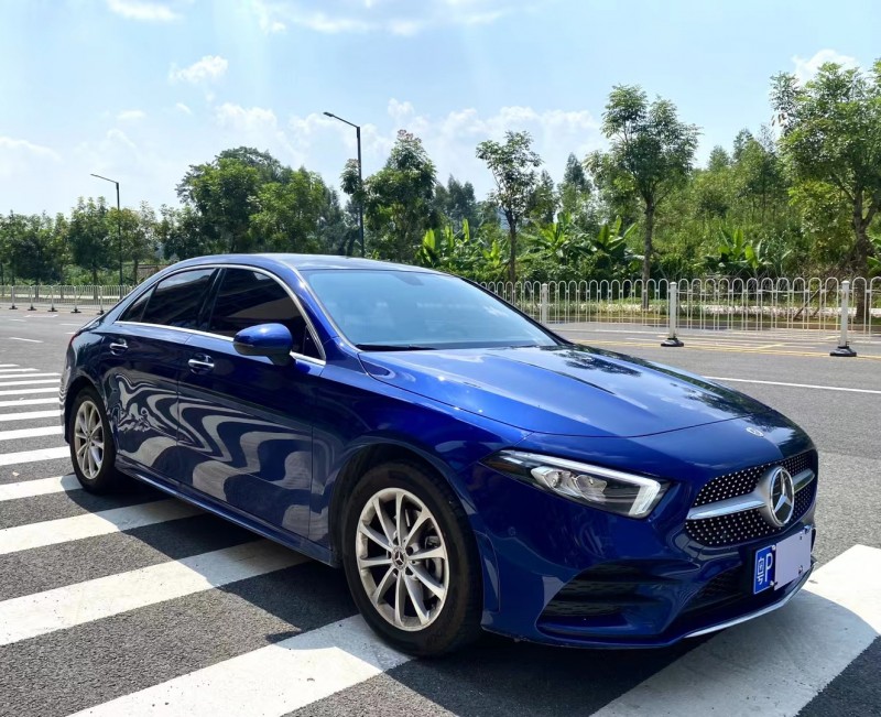 广州21年奔驰A2