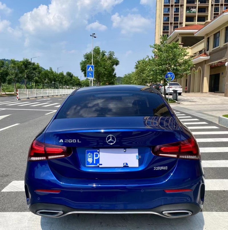 广州21年奔驰A9