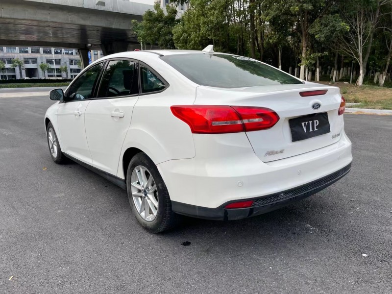 盐城16年福特福克斯9