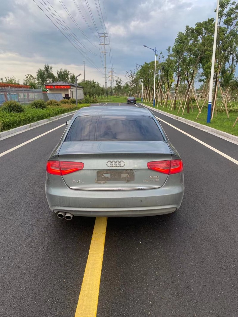 徐州14年奥迪A4L9