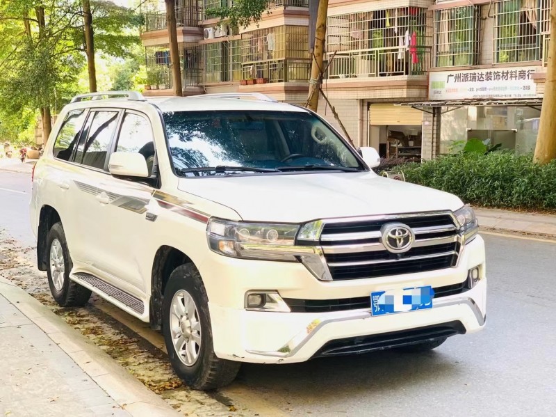 保定17年丰田兰德酷路泽8
