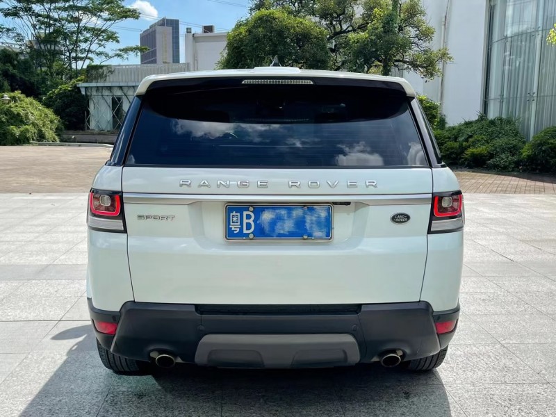 深圳18年路虎揽胜运动8