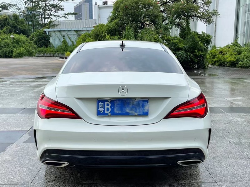 深圳17年奔驰CLA8