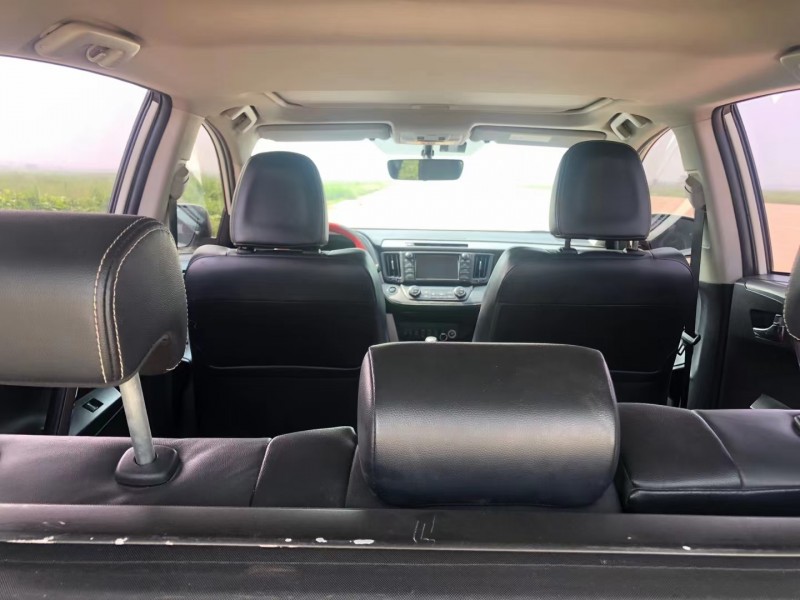 保定18年丰田RAV49