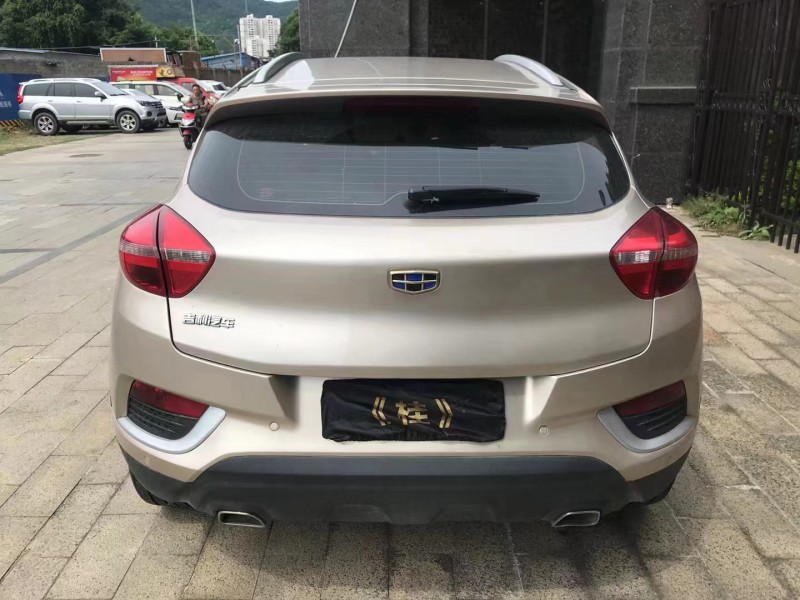 南寧19年吉利帝豪GS6