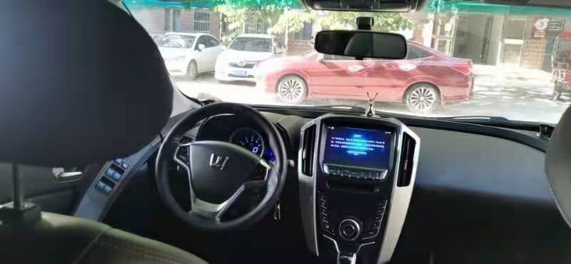佛山17年纳智捷优6 SUV3