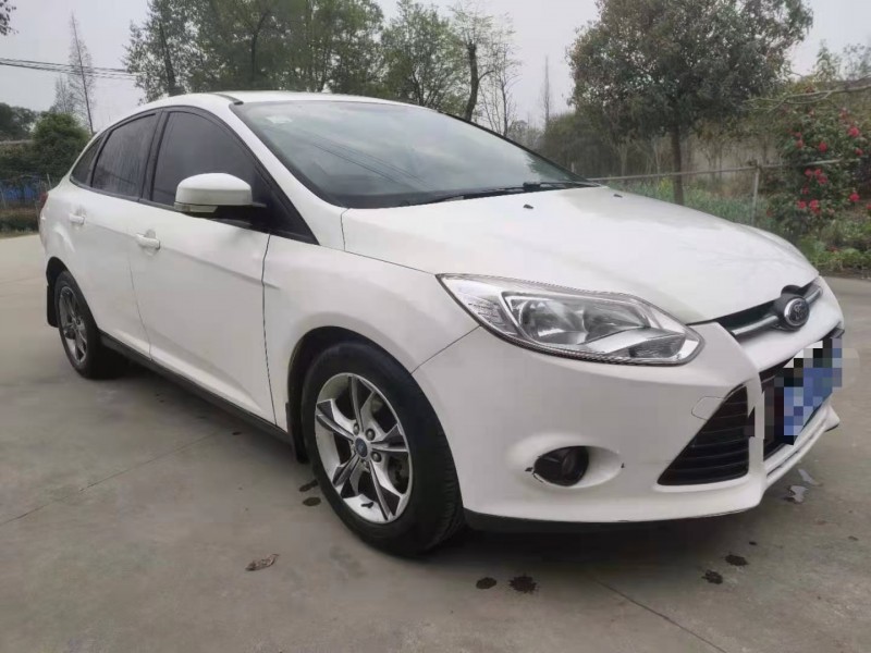 成都13年福特福克斯3