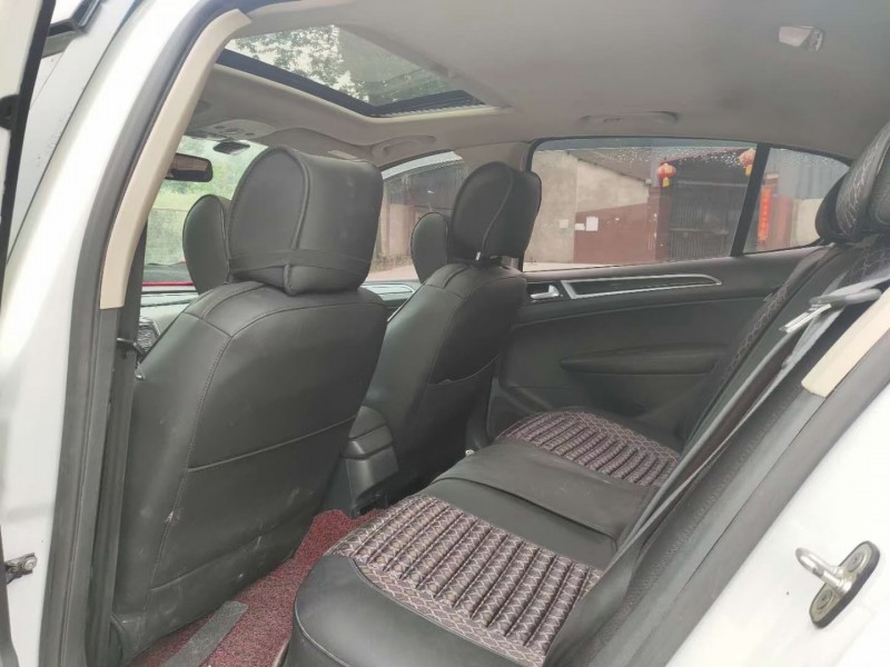 成都18年标致30084