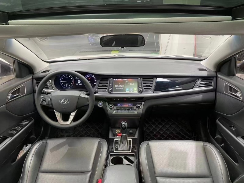 成都17年现代名图1