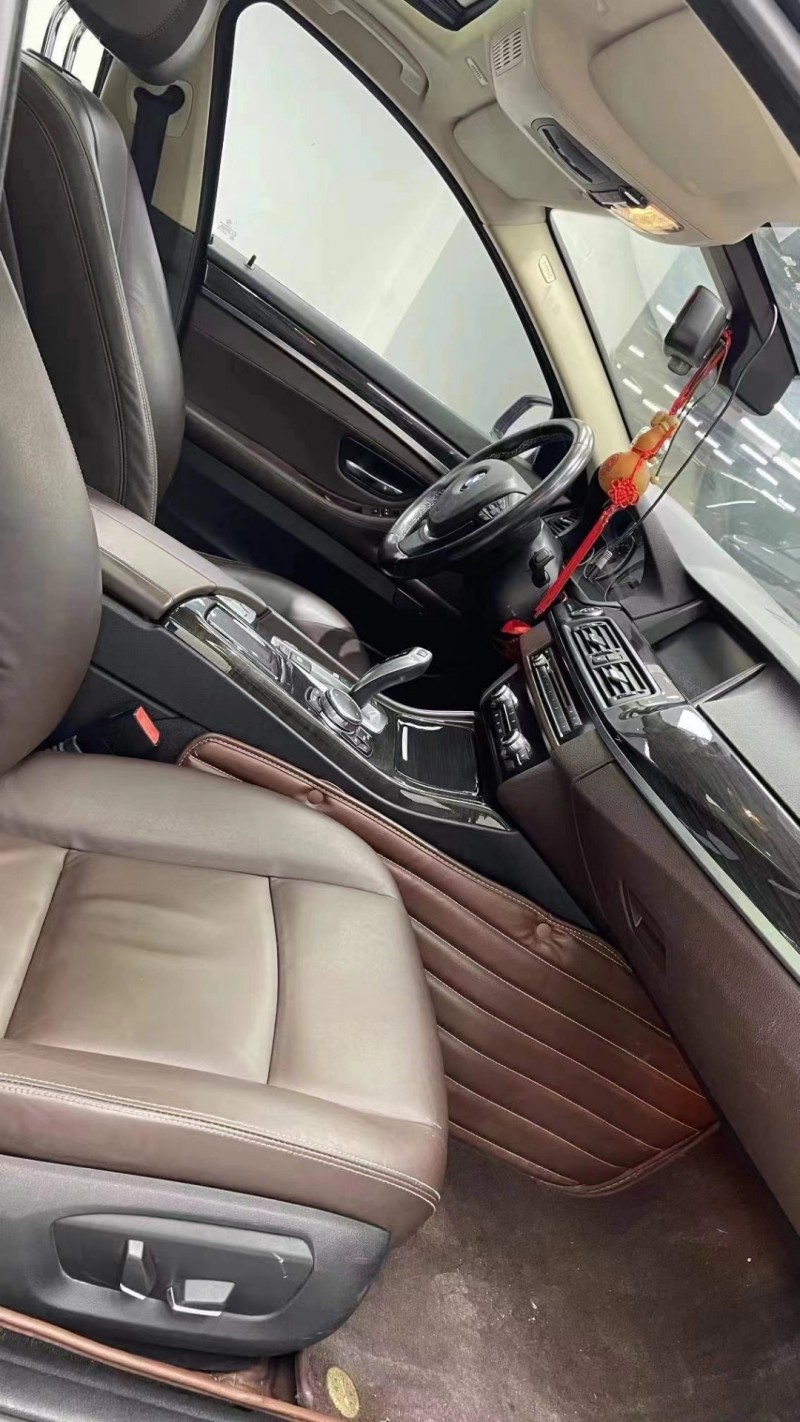 成都16年宝马5系7