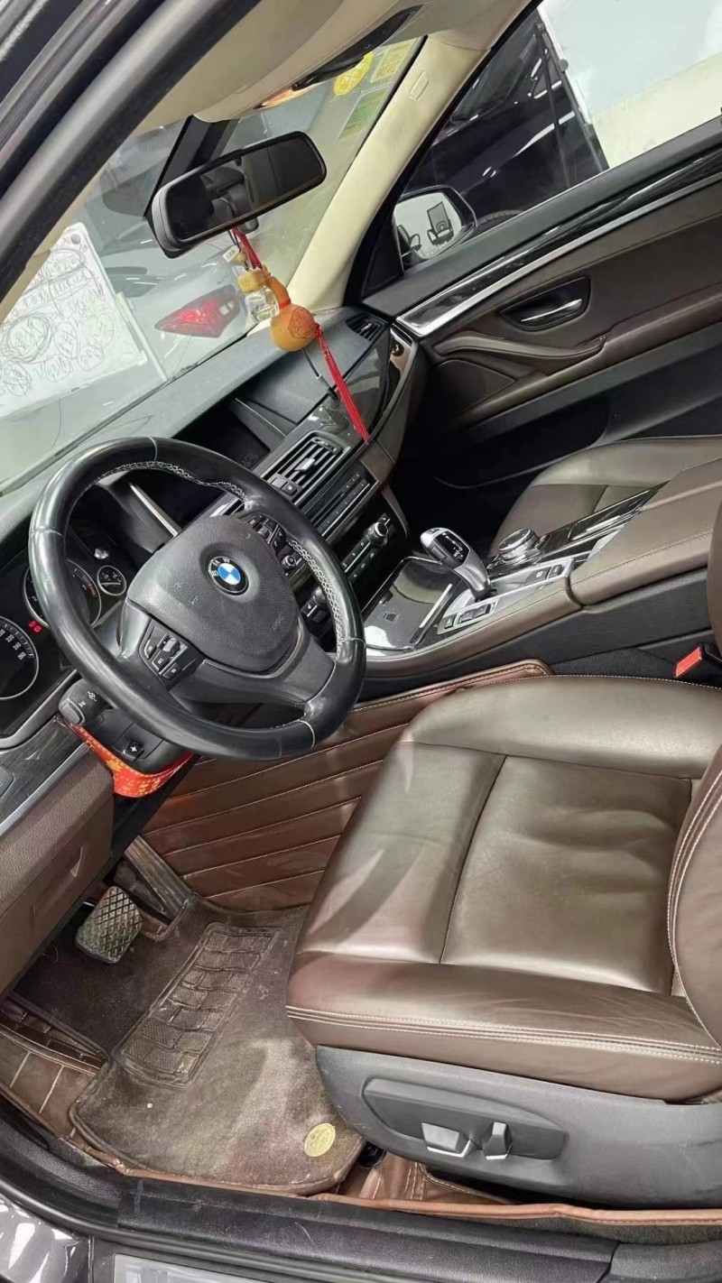 成都16年宝马5系9