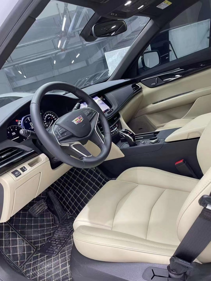 成都21年凯迪拉克CT68