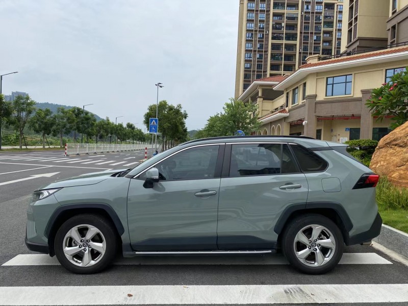 广州20年丰田RAV4荣放4
