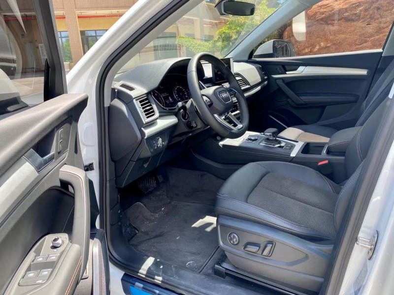 广州20年奥迪Q56