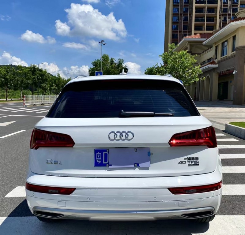 广州20年奥迪Q59