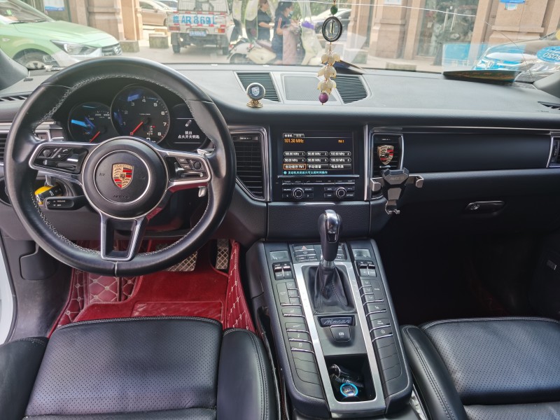 合肥15年保时捷Macan6