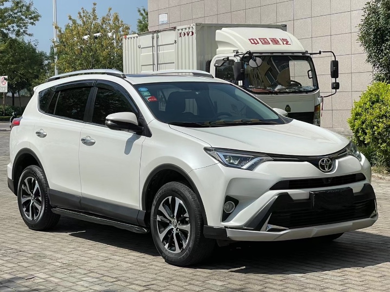 郑州17年丰田RAV4荣放9
