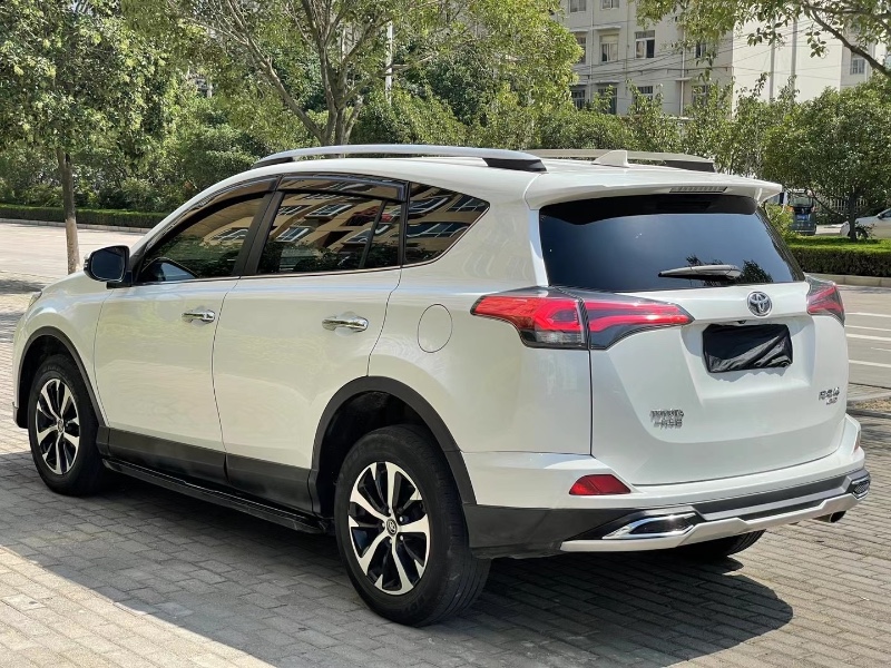 郑州17年丰田RAV4荣放7