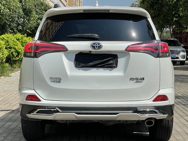 郑州17年丰田RAV4荣放5