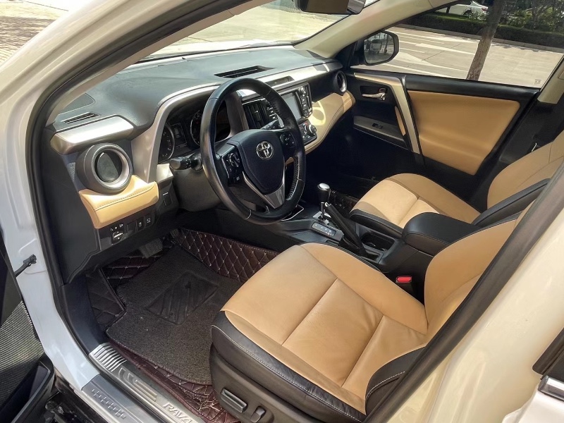 郑州17年丰田RAV4荣放4