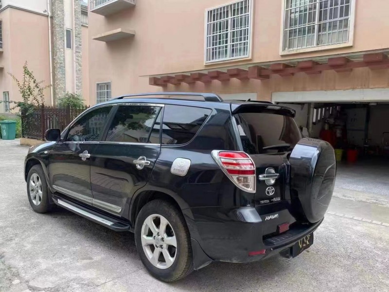 畢節10年豐田RAV46