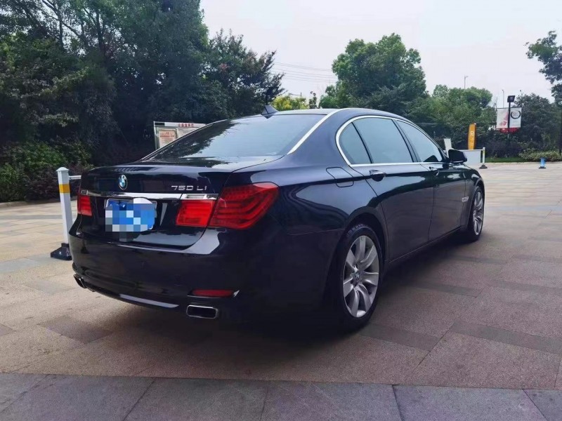 武汉12年宝马7系7