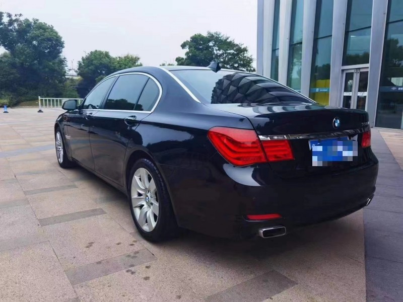 武汉12年宝马7系8