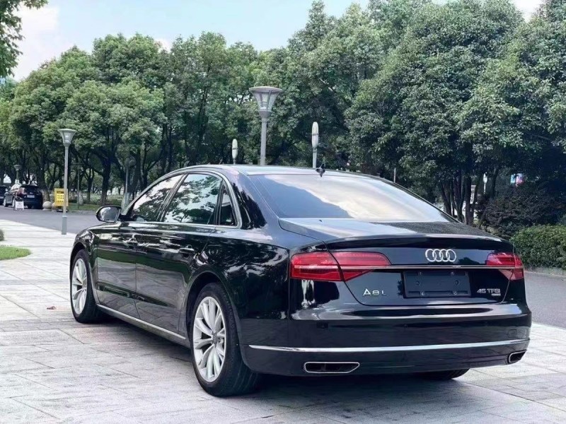 潍坊17年奥迪A8L7