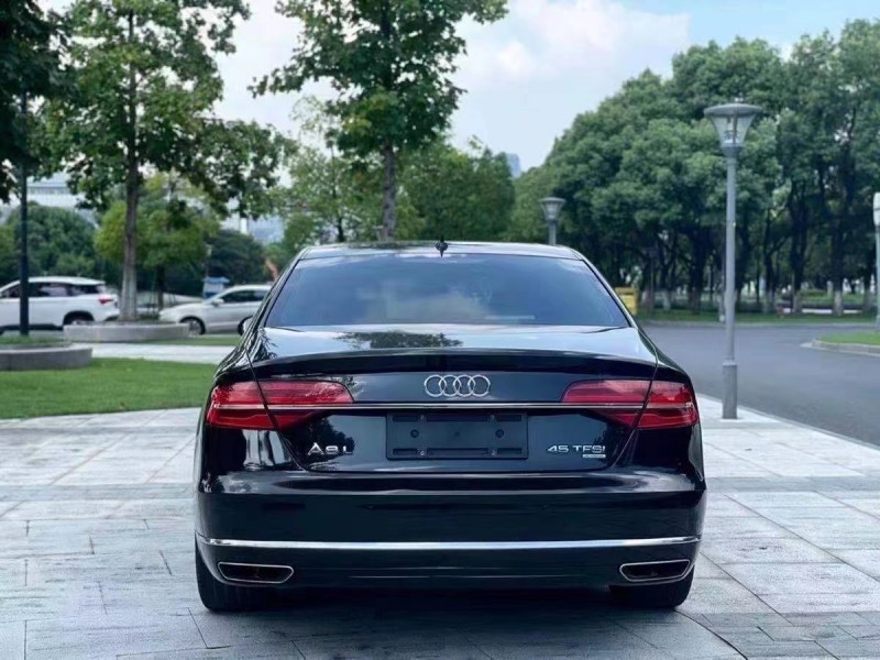 潍坊17年奥迪A8L8